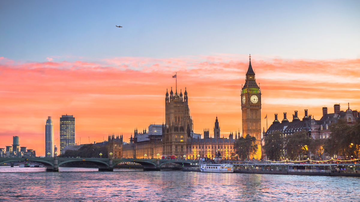 Study in UK After Graduation | Admission Guide for Delhi Students